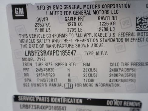 Used 2023 Buick Envision Avenir AWD/4WD image 30