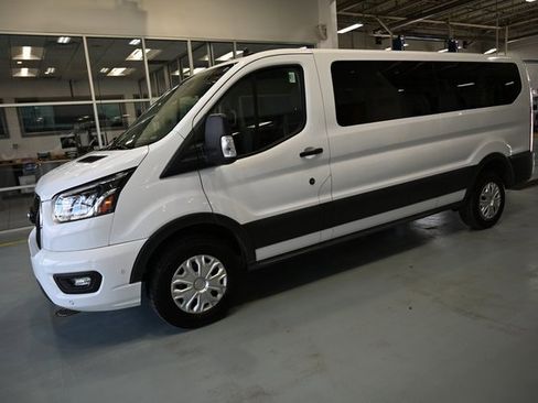 Used 2023 Ford Transit 350 XLT image 10