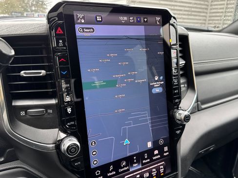 Used 2025 RAM 3500 Laramie image 18