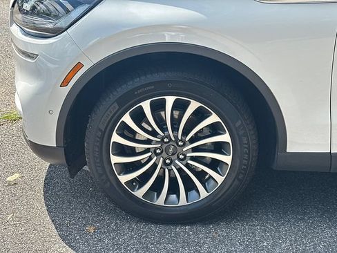 Used 2021 Lincoln Aviator Reserve w/ Equipment Group 201A AWD/4WD image 13