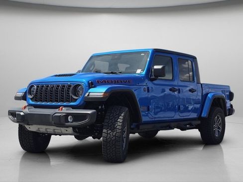 Used 2025 Jeep Gladiator Mojave w/ Convenience Group AWD/4WD image 20