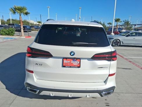 New 2026 BMW X5 xDrive50e w/ M Sport Package AWD/4WD image 5
