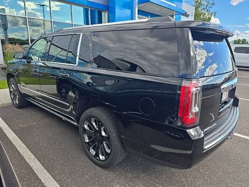 Used 2019 GMC Yukon XL Denali w/ Denali Ultimate Package AWD/4WD image 2