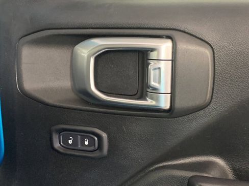 Used 2019 Jeep Wrangler Unlimited Sport S image 40