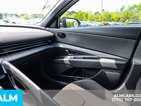 Used 2025 Hyundai Elantra Sport image 43