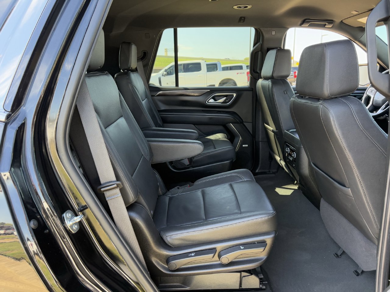 Used 2024 Chevrolet Tahoe LT RWD image 31