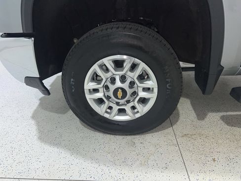 Used 2025 Chevrolet Silverado 2500 LT w/ Convenience Package AWD/4WD image 29