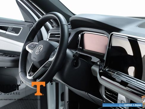 Used 2025 Volkswagen Atlas Cross Sport SEL Premium R-Line AWD/4WD image 74