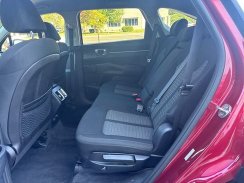 Used 2022 Kia Sorento LX AWD/4WD image 26