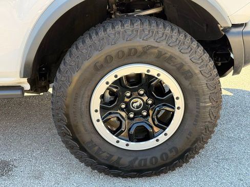 Used 2023 Ford Bronco Badlands w/ Sasquatch Package image 43