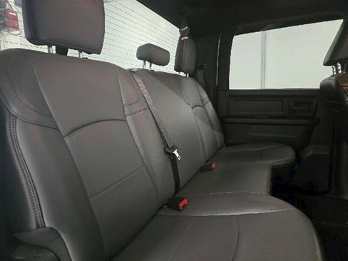 Used 2024 RAM 2500 Tradesman w/ Chrome Appearance Group AWD/4WD image 15