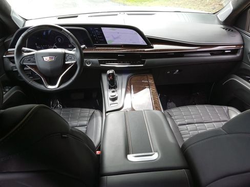 Used 2023 Cadillac Escalade Sport Platinum AWD/4WD image 15