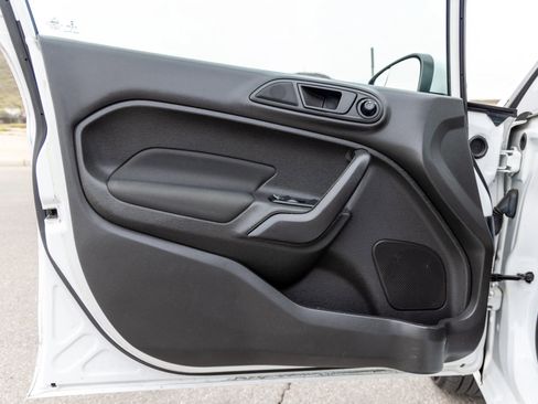 Used 2019 Ford Fiesta SE w/ Equipment Group 201A image 9