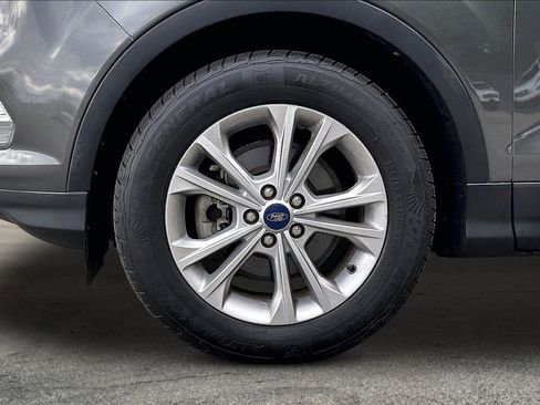 Used 2017 Ford Escape SE w/ Equipment Group 201A AWD/4WD image 8