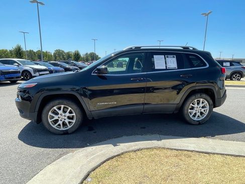 Used 2015 Jeep Cherokee Latitude AWD/4WD image 4