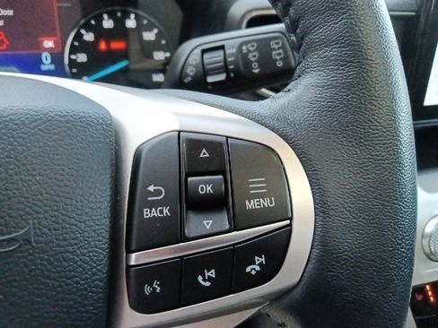 Used 2021 Ford Explorer XLT w/ Equipment Group 202A image 19