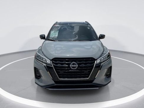 Used 2024 Nissan Kicks SR FWD image 11