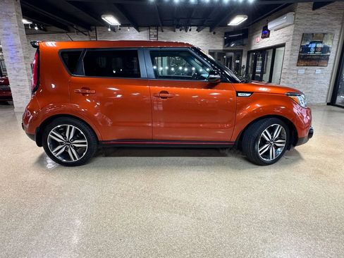 Used 2018 Kia Soul ! w/ Tech Package FWD image 8