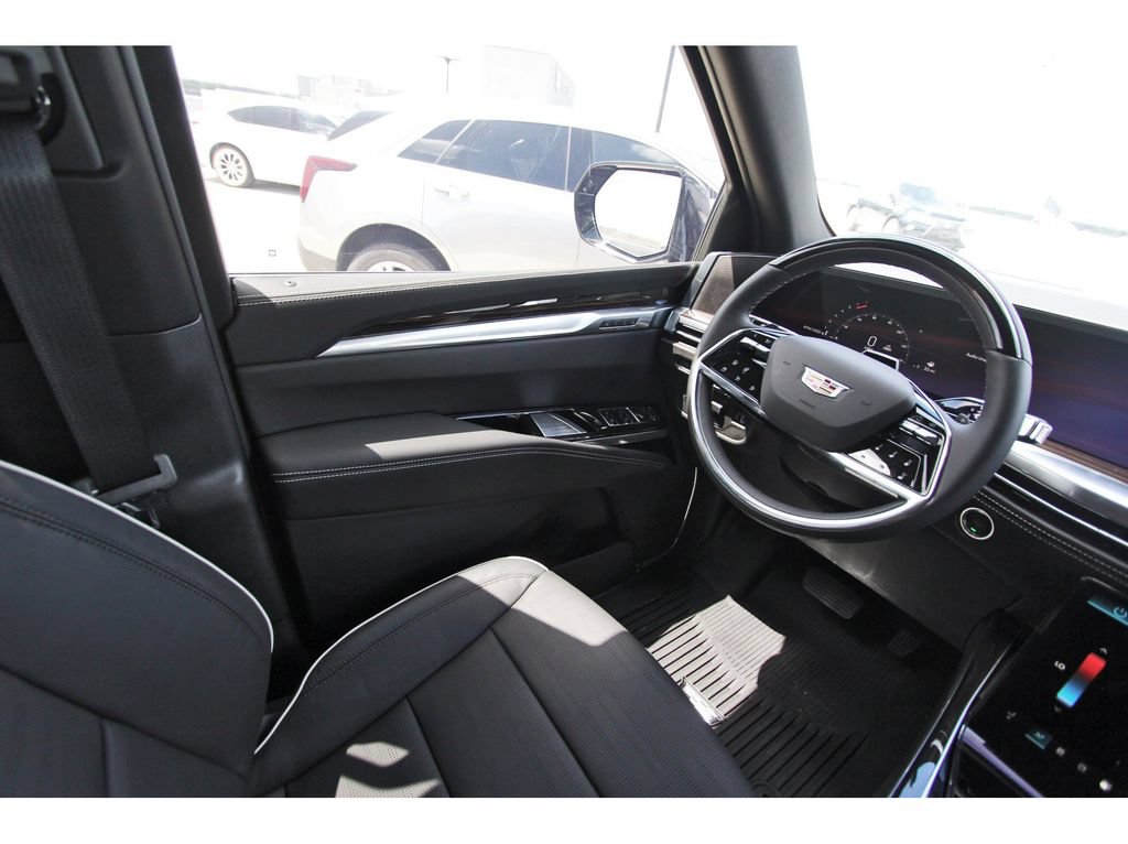New 2027 Cadillac Escalade ESV Luxury RWD image 8
