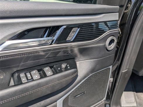 New 2026 Jeep Grand Wagoneer 4WD image 19