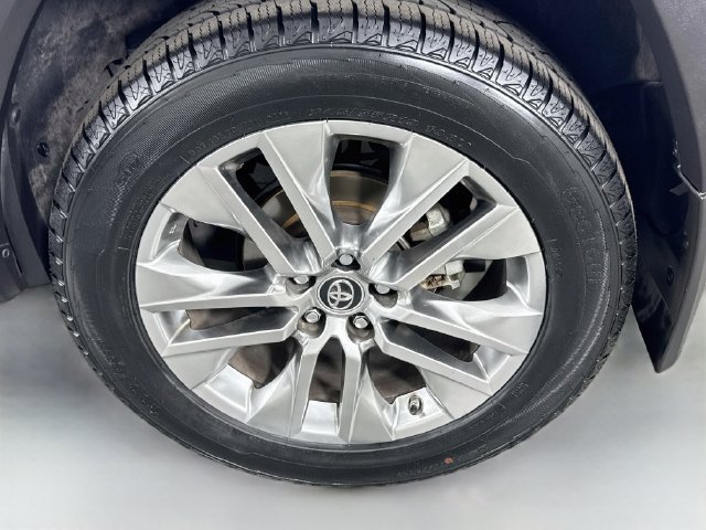 Used 2019 Toyota RAV4 Limited w/ Cold Weather Package AWD/4WD image 32