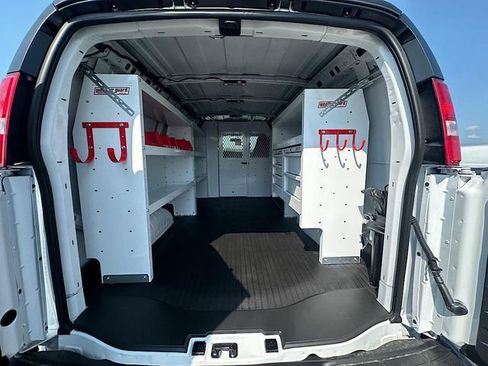 New 2025 GMC Savana 2500 w/ Enhanced Convenience Package image 10