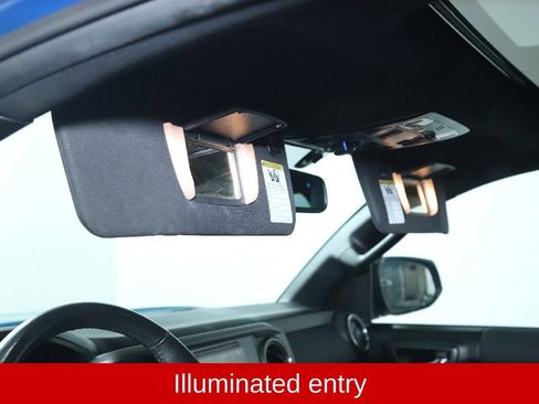 Used 2017 Toyota Tacoma TRD Off-Road w/ Premium & Technology Package image 20