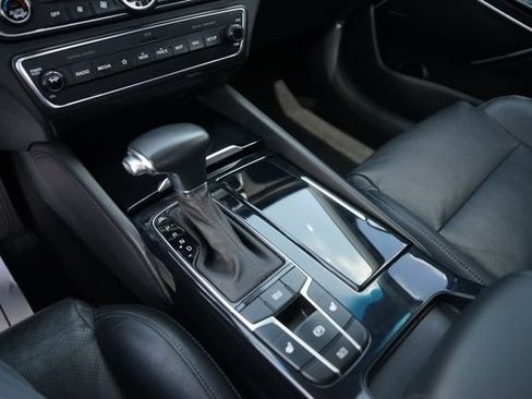 Used 2019 Kia Cadenza Technology FWD image 29