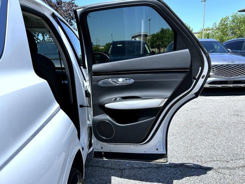 New 2026 Genesis GV70 2.5T Advanced w/ G1 Accessory Package AWD/4WD image 17