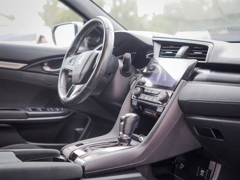 Used 2020 Honda Civic EX image 11