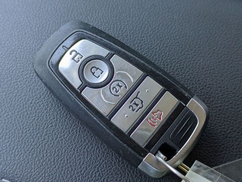 Certified 2022 Ford Escape SEL w/ Technology Package image 35