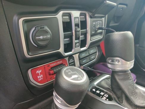 Used 2024 Jeep Wrangler Unlimited Rubicon image 14