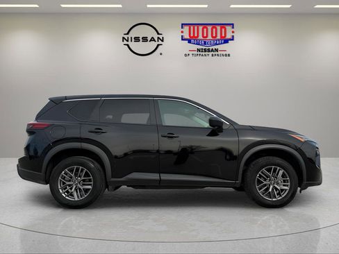 Used 2024 Nissan Rogue S image 2