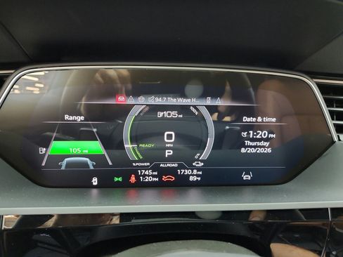 Used 2024 Audi Q8 e-tron Premium Plus w/ Premium Plus Package AWD/4WD image 10