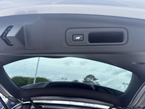 Used 2023 Acura MDX FWD w/ Technology Package image 12