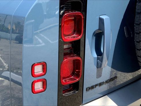 New 2025 Land Rover Defender 110 S image 5