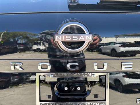 Used 2023 Nissan Rogue Platinum w/ Platinum Premium Package FWD image 10