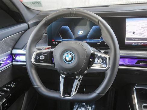 Used 2026 BMW i7 eDrive50 w/ M Sport Package RWD image 12