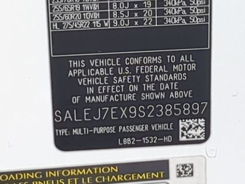 Used 2025 Land Rover Defender 110 S AWD/4WD image 38
