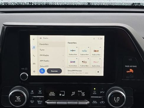 Used 2023 Toyota Highlander LE image 32