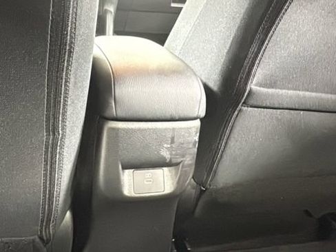 Used 2025 Nissan Versa SR image 33