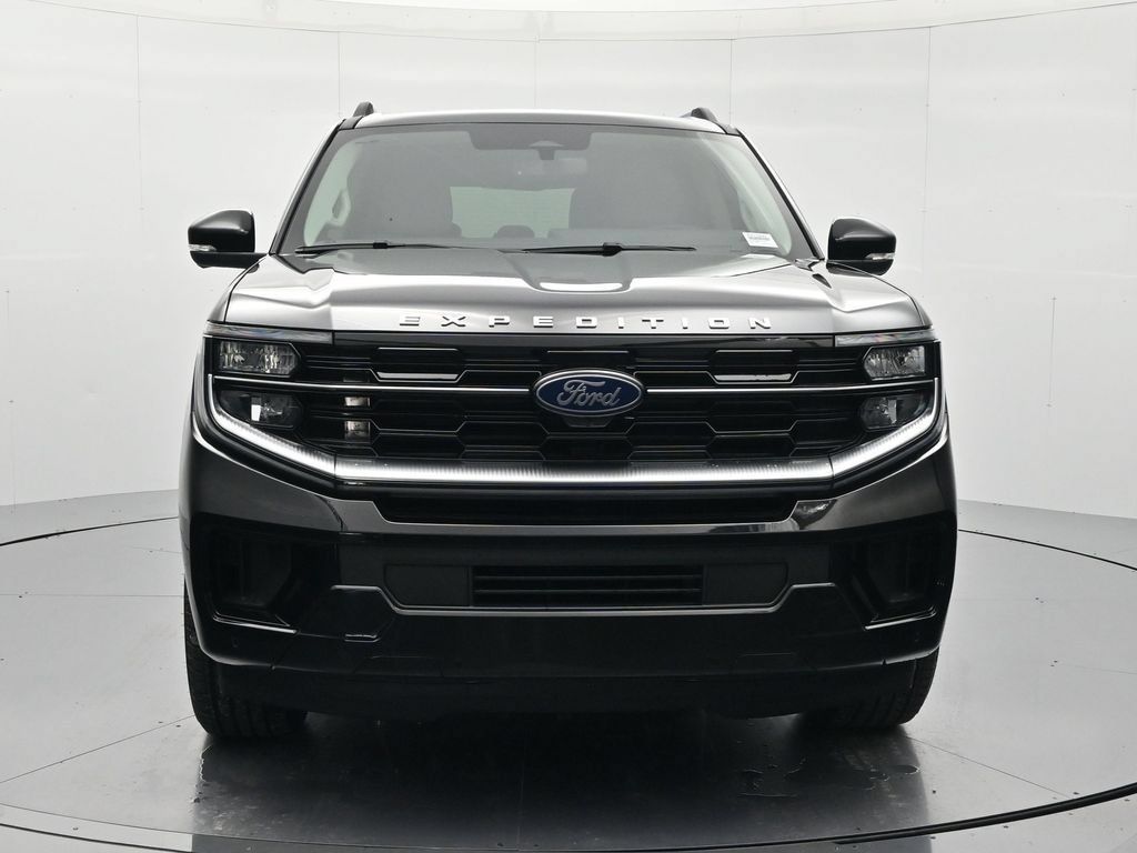 New 2026 Ford Expedition Platinum w/ Driver's Package AWD/4WD image 2