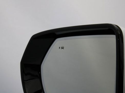 Used 2024 GMC Yukon XL Denali w/ Denali Reserve Package image 29