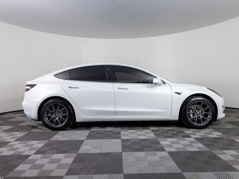 Used 2018 Tesla Model 3 Long Range image 9