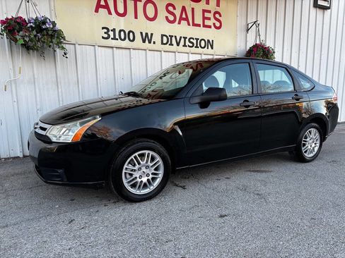 Used 2010 Ford Focus SE image 5
