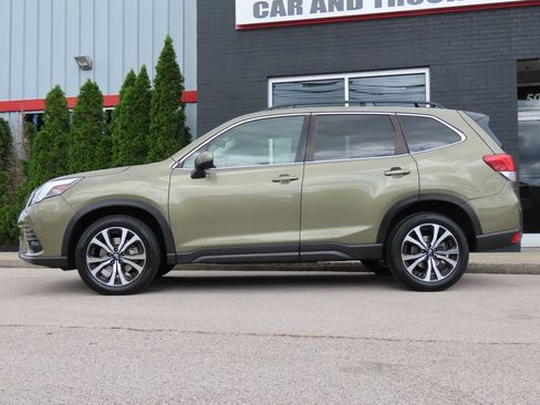 Used 2024 Subaru Forester Limited AWD/4WD image 9