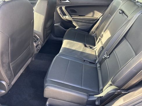 Used 2020 Volkswagen Tiguan SEL image 11