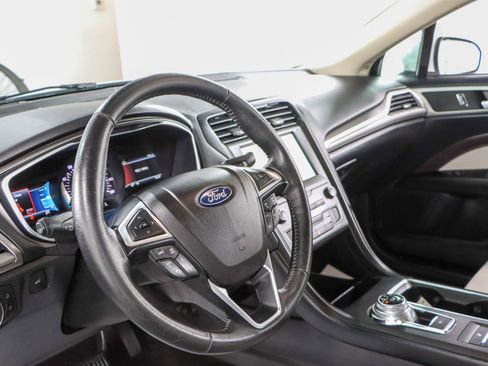 Used 2020 Ford Fusion SE w/ Equipment Group 151A image 22