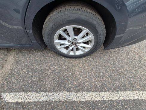 Used 2025 Toyota Camry LE image 9