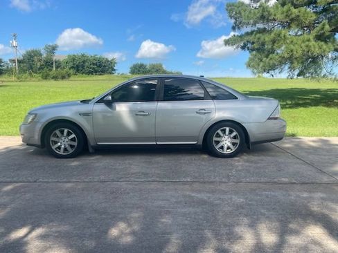 Used 2008 Ford Taurus SEL FWD image 5